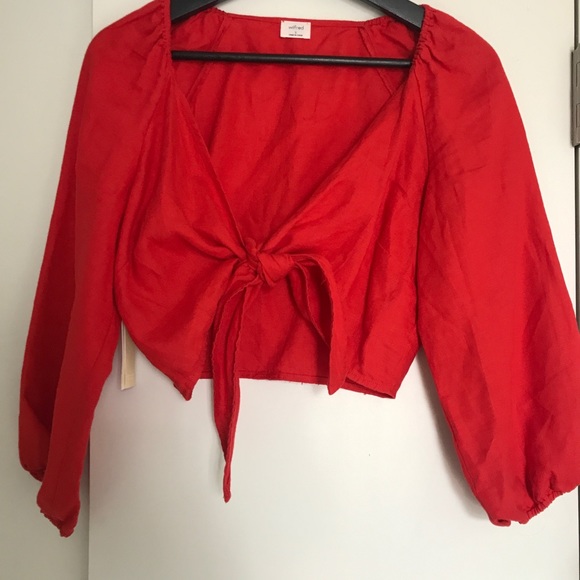 NWT Aritzia - WILFRED “Tenley” Tie-Front Blouse - Red - Picture 2 of 5